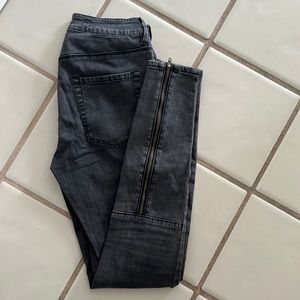 Brandy Melville Gray Skinny Jeans With Zipper Bottom